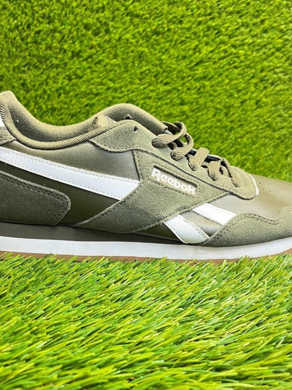 Reebok Classic Harman Run Mens‎ Size 9.5 Green White Athletic Shoes Sneakers